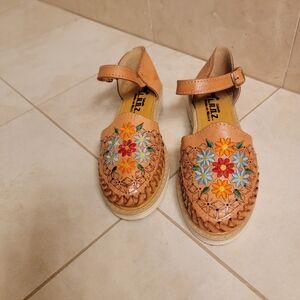 Embroidered Tan Sandals with Floral Design